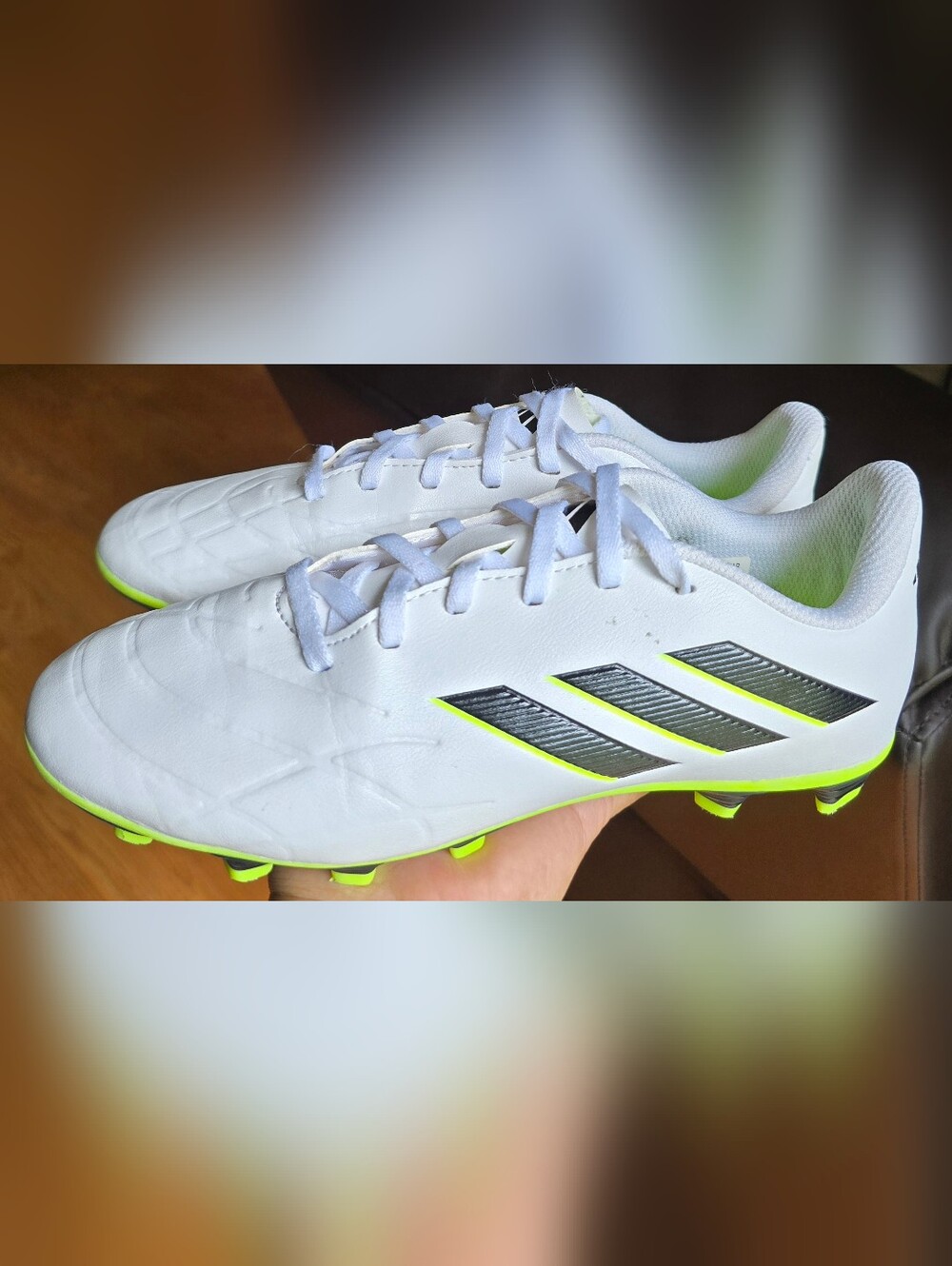 Sz 5 Big Kids ADIDAS COPA PURE.4 FxG SOCCER Cleats 'White/Core Black'